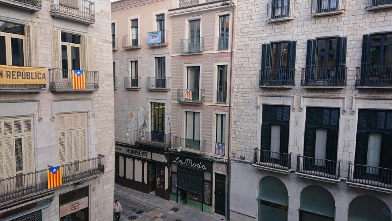 Bravissimo Placa Del Vi, Authentic Historic Apartment Girona Esterno foto